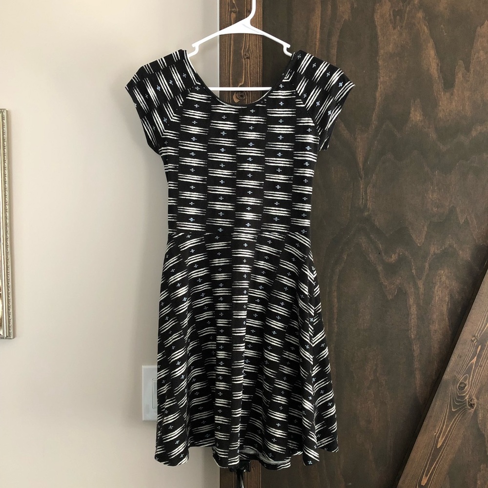 skater dress w/ back cutout